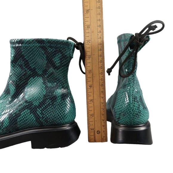 Stuart Weitzman Shoes Womens 5 Boots Fashion Snake Print Casual Pull On Benita - Picture 6 of 16